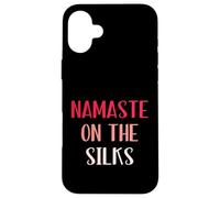 Custodia per iPhone 16 Plus Namaste sulle sete, divertenti regali aerei, yoga aereo