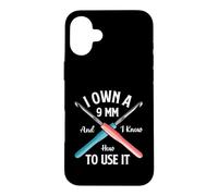 Custodia per iPhone 16 Plus Possiedo un 9 mm e so come usarlo - uncinetto all'uncinetto