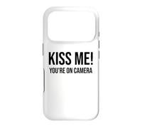 Custodia per iPhone 17 Pro Im Just Here for the Kiss Cam Show Kiss Me Youre On Camera