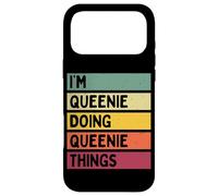 Custodia per iPhone 17 Pro Max Citazione personalizzata divertente con scritta "I'm Queenie Doing Queenie Things"