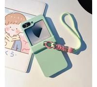 Custodia rigida per telefono verde menta carina e fresca con cinturino da polso, compatibile con Samsung Galaxy Z Flip 5/6/Z Flip6/ZFlip 5/Zflip6/Zflip5/Flip4/Flip3, cover posteriore resistente agli u