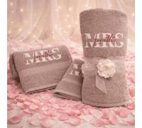 D&Vlab Kit Set Completo asciugamani da bagno 3 pezzi Telo viso bidet Personalizzate Ricamate con Nome e Iniziali - Spugna di Puro Cotone Idrofilo beige - Idea Regalo Albergo ''MR AND MRS'' (Per Lei)