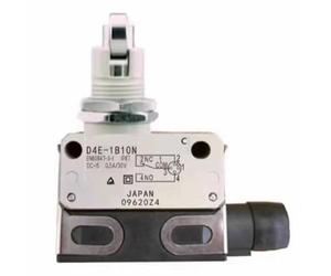 D4E-1B10N Interruttore di finecorsa chiuso di piccole dimensioni, interruttore a scatto SPDT 1NO/1NC, DC-5 0,5 A 30 V, resistente alla polvere e all'olio for circuiti di controllo CC