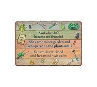 DAIERCY Targa in metallo con scritta in lingua inglese "and When Life Became Too Frenzied She Came to Her Garden" (lingua italiana non garantita), decorazione da parete, per pub, bar, cucina, giardino