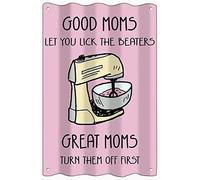 DAIERCY Targa in metallo con scritta in lingua inglese "Mother Day Good Mom Let You Lick The Beaters Cooking Lover Cooker", decorazione vintage per bar e pub