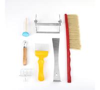 Dam Skerisi 7 Pezzi Kit Attrezzi per Apicoltura, Set Completo di Strumenti Apistici con Spazzola per Api, Cattura Regina, Graffiatore di Cera, Leva Alveare, Pinza Telaio, Tubo Marcatura e Inca
