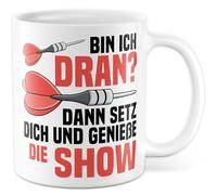 Darts Tazza con scritta - Regalo Bin ich dran? Dann setz dich und genieße die Show - Tazza da caffè 330 ml in ceramica - Dart Hobby Friends Ufficio