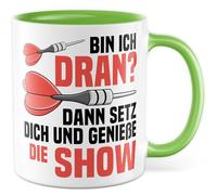 Darts Tazza con scritta - Regalo Bin ich dran? Dann setz dich und genieße die Show - Tazza da caffè 330 ml in ceramica - Dart Hobby Friends Ufficio