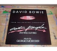 DAVID BOWIE - cat people (putting out fire) 45 rpm single