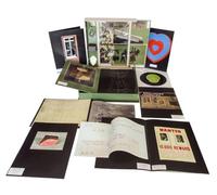 De ou par Marcel Duchamp ou Rrose Selavy: Boite-en-valise