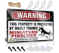 Decaor Sign Warning This Property Is Protected By A Highly Trained Miniature Pinscher Targa in latta Man Cave divertente cartelli per stanza (20 x 30 cm)