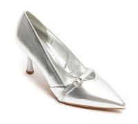 Décolleté con tacco sottile, decorati con cinturini e fibbie dorate Découvrez le raffinement absolu avec escarpins beige talon fin, parfaits pour sublimer vos tenues de Bureau ou vos sorties élégantes