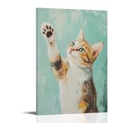 Decorazione artistica da parete moderna da appendere con dipinto a olio di un gatto che esamina le zampe in uno specchio come un blogger di bellezza, incorniciato su uno sfondo di menta. Decorazione