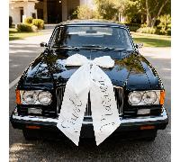 Decorazione per auto da matrimonio personalizzata grande - Testo personalizzabile, elegante fiocco anteriore in raso bianco per auto della sposa, accessorio per il saluto del matrimonio con lettere ad