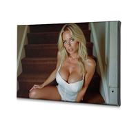 Decorazione per la casa da parete con una donna vestita di bianco seduta sulle scale, tela decorativa da parete, immagine per bagno (30 x 40 cm)