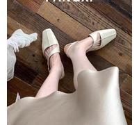 Deliziose scarpe da donna in vera pelle color macaron francese, sandali Baotou alla moda da donna, scarpe con gonna. Semplici ma lussuose. L'estate è nuova e incerta, ma grazie alla libertà, come si f