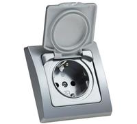 DELPHI, presa con contatto di protezione IP44, 250 V ~/16 A, inclusoquadro, UP, colore argento, con coperchio ribaltabile.