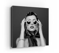 DEQORI Cassetta portachiavi con stampa UV | motivo giovane donna in stile retrò | scatola di design ca. 30 x 30 cm | Cassetta portachiavi piatta e moderna con motivo stampato | Scatola da parete per