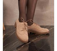 Derbies femme à bout rond forforé avec semelle plate et laçage classique - Stile chic e intramontabile È il momento perfetto per rivisitare qualcosa di nuovo. È tutta una questione di perforazioni, è 