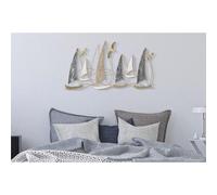 Descrizione Pannello decorativo 3D da parete in metallo Dimensioni 123,8x5,1x69,9 cm composto da barche a vela in regata multicolor