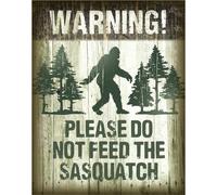 Desperate Enterprises Warning Please Do Not Feed The Sasquatch Targa in latta - Cartello da parete in metallo vintage nostalgico - Made in USA