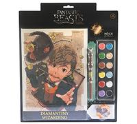 Diamantiny Animali Fantastici - Wizarding Dinasty Newt e Snaso - Kit crea il Mosaico, Attività Crystal Art, Diamond Painting, 1 Quadro A4, Multicolor, 21 x 29,7 cm, 21007