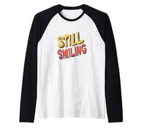 Dichiarazione ancora sorridente per un costume da giorno luminoso Maglia con Maniche Raglan