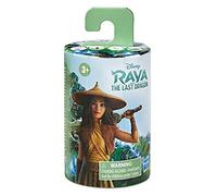 Disney Hasbro Princess Raya and the Last Dragon, Confezione sorpresa con bambola e 2 accessori, giocattolo per bambini dai 3 anni in su