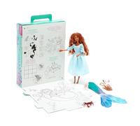 Disney Store Official Bambola Disney Story Ariel, La Sirenetta (Live Action 2023), 24,5 cm, con Sebastian, 2 Vestiti, Accessori, Set per attività e da colorare, dai 3 Anni in su