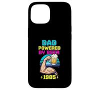 Divertente design vintage con scritta "Dad Powered by Beer and 1985" Custodia per iPhone 15