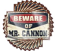 Divertente etichetta decorativa per porta, a forma di uomo, decorazione per esterni, resistente alle intemperie, con scritta "Beware of Mr. Cannon" (8 x 12 cm, 10 pezzi)