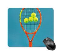 Divertente tappetino per mouse con racchette da tennis e palline da tennis con bordo cucito, tappetino per mouse di alta qualità in panno lavabile, tappetino per mouse in gomma antiscivolo, design