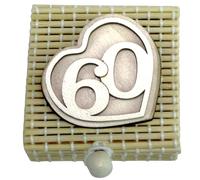 DLM-A1152 Bomboniere 12 utili scatoline in bambù portaconfetti linea cuore cm 6x6x4 con numero 60 per confettate segnaposti del sessantesimo compleanno di un uomo o di una donna