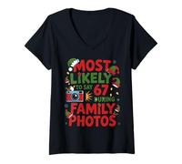 Donna 67 Funny Christmas Meme Most Likely To Say 67 Family Photos Maglietta con Collo a V