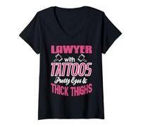 Donna Avvocata con Tatuaggi Occhi Belli Curve Forti Maglietta con Collo a V