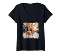 Donna Bulldog Francese Che Cammina Scena Urbana di Strada Europea Maglietta con Collo a V