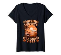 Donna Chasing Sunsets Gulf Coast Vibes Design retrò da spiaggia Maglietta con Collo a V