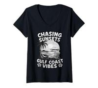 Donna Chasing Sunsets Gulf Coast Vibes Design retrò da spiaggia Maglietta con Collo a V
