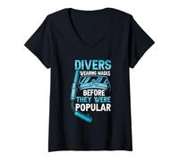 Donna Dives Wearing Masks Before They Were Popular Fun Scuba Dive Maglietta con Collo a V