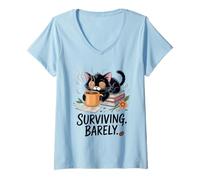 Donna Fun Surviving Barely Cute Sleepy Black Cat Amante dei libri del caffè Maglietta con Collo a V
