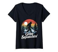 Donna Gone Squatchin Sasquatch Tramonto retrò Camping Bigfoot Maglietta con Collo a V