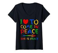 Donna I Love To Come In Peace She Is Peace Funny Matching Couple Maglietta con Collo a V