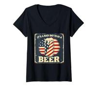 Donna Its A Bad Day To Be A Beer 4th Of July Funny Beer Flag Retro Maglietta con Collo a V