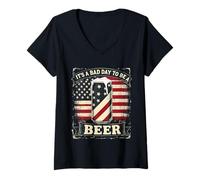 Donna Its A Bad Day To Be A Beer 4th Of July Funny Beer Flag Retro Maglietta con Collo a V