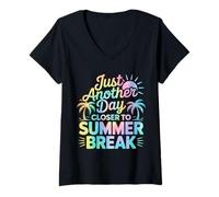 Donna Just Another Day Closer To Summer Break Maglietta con Collo a V