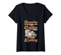 Donna Running On Coffee And Knitting Yarn Crocheting Hobby - Maglietta con Collo a V