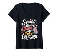 Donna Sewing Turning Chaos into Cozy Creations Maglietta con Collo a V