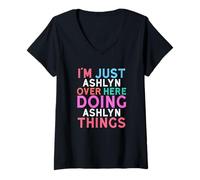 Donna Sono solo Ashlyn qui a fare Ashlyn Things Name Maglietta con Collo a V