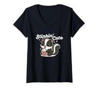 Donna Stinkin Carino Cartoon Baby Skunk Bere Boba Kawaii Style Maglietta con Collo a V