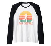 Donne Che corrono Maratona Divertente Corridore Sorridere Ogni miglio Maglia con Maniche Raglan